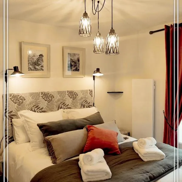 APPART HOTEL Place des Jolis Rêves, ξενοδοχείο σε Riom-ès-Montagnes