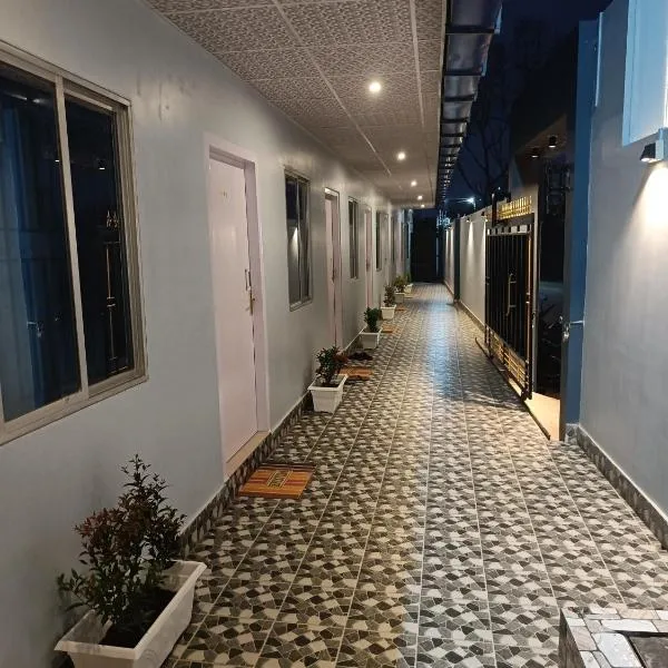 The Corner Inn (Lodge)、グワーハーティーのホテル