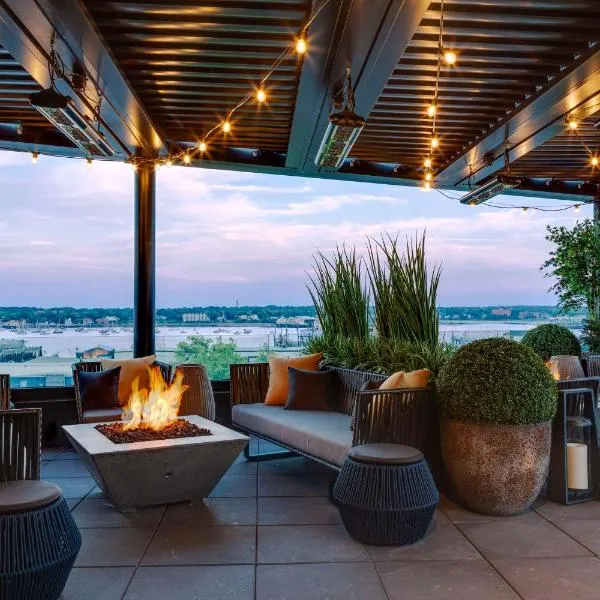 Canopy By Hilton Portland Waterfront, hotel di Portland