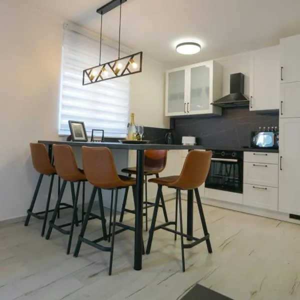 Apartment HaViLo, hotel v destinaci Zadar