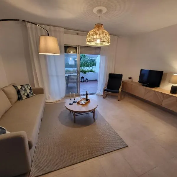 Cozy apartment next to Hard Rock Hotel, hotel in Marbella