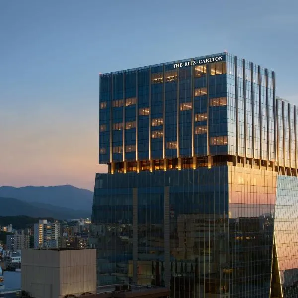 The Ritz-Carlton Fukuoka, hotel v destinaci Fukuoka