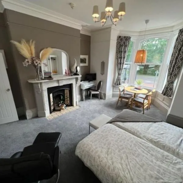 2 Bed ground floor apartment, sleeps 4 with free parking, hôtel à Harrogate