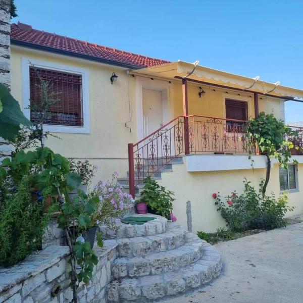 Xhumba Guesthouse, Dhuvjan