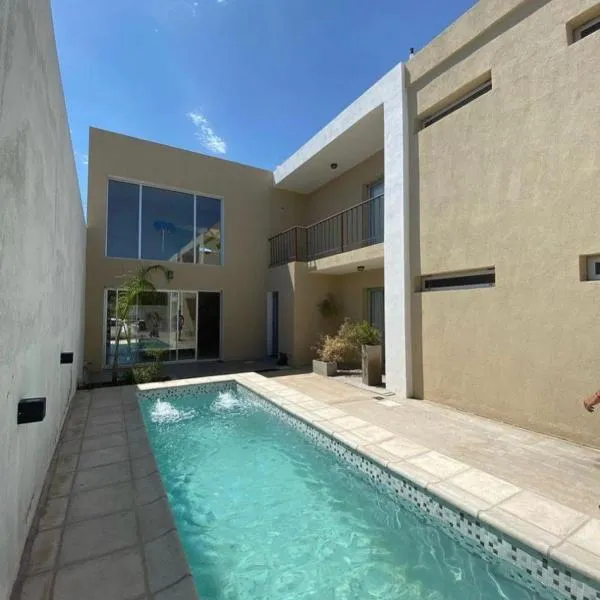 Cañas Suites Villa Cura Brochero – hotel w mieście Villa Cura Brochero