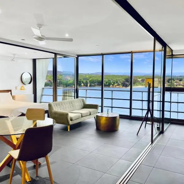 Nishi Holiday Apartments, hotel i Canberra