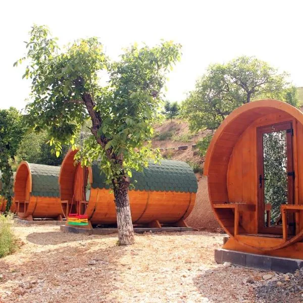 Butoiașele Montesanto - Explora y Alegrate, hotel in Copalnic Mănăştur