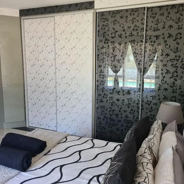 Umhlanga Rocks Guesthouse flat、ダーバンのホテル