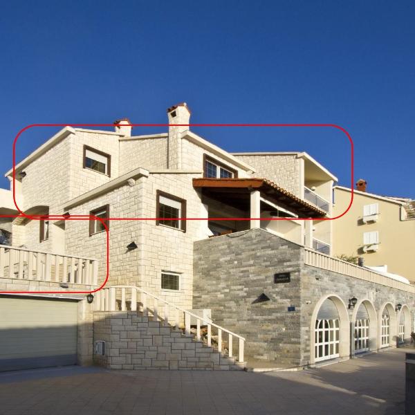 Luxury apt w pool 3 balconies terrace & sea view