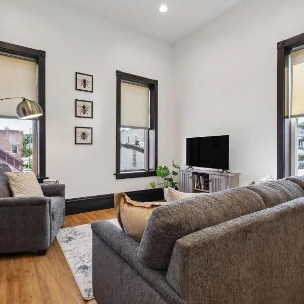 Sleek Millersburg Apartment in Downtown!, hotel in Millersburg