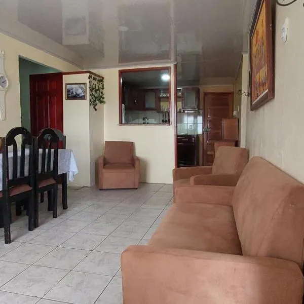 HOSTEL CASA MARINA，位于利蒙港的酒店