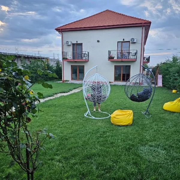 Casa Perla Mării, hotel din 2 Mai