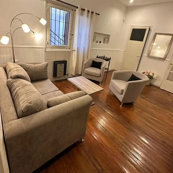 Casa Lola Alojamiento Turístico, hotel in Mendoza