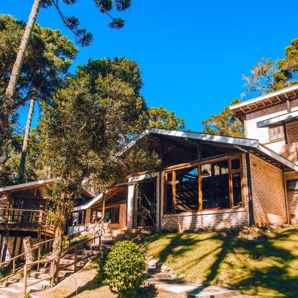 Pousada Villa Serena,位于坎波斯杜若尔当的酒店