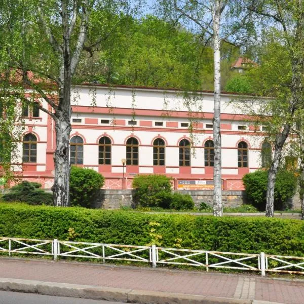Hotel Děčín Na Skřivánce, hotel in Děčín