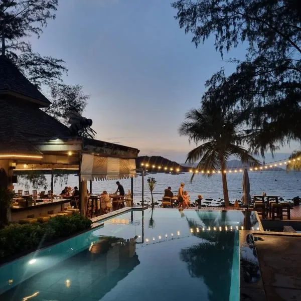 Samui Honey Backpacker Bungalow, hotel en Choeng Mon Beach