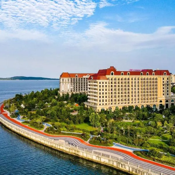 Crowne Plaza QingdaoOrientalMovieMetropolis by IHG, hotel din Huangdao