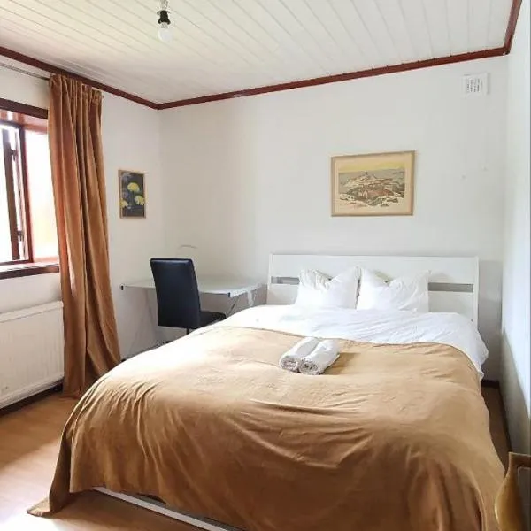 Private Room in Shared House-Close to University and Hospital-1, ξενοδοχείο σε Umeå