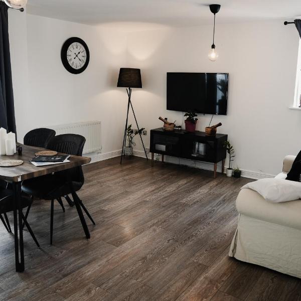 2 Bed River View Greenwich, London