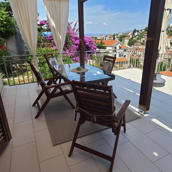 Apartments with sea view