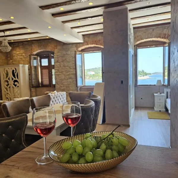 Luxury Seafront Suite Fabri, ξενοδοχείο σε Vis