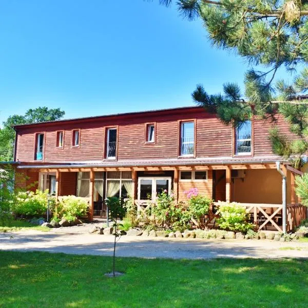 Center Angelos, hotel in Bronków