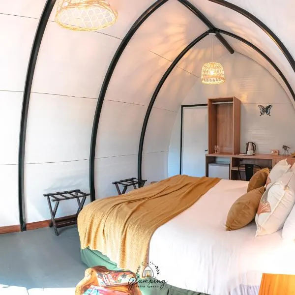 GLAMPING SELVA IGUAZU, hotel in Puerto Iguazú