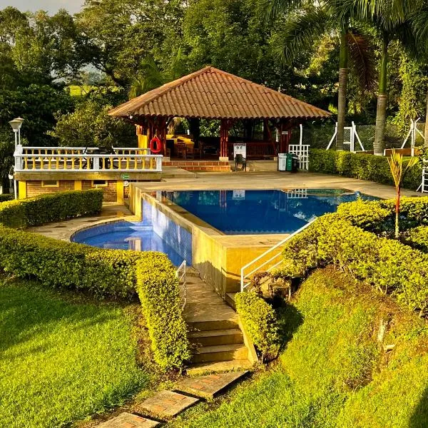Hotel Casa Confort, hótel í Santa Rosa de Cabal