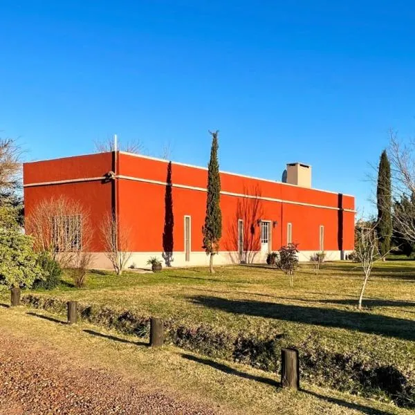 Casa de campo en Haras Bettina, hotel in Mercedes