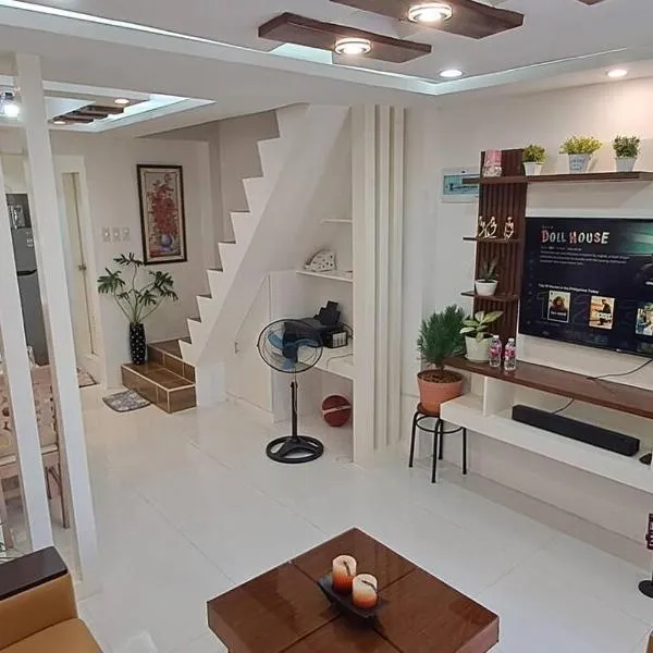 Cozy Transient house in Calapan City 2 airconditioning rooms, Hotel in Calapan