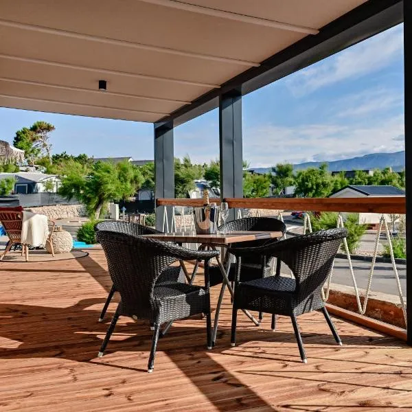 Mobile Homes Krk Silo, hotel in Šilo