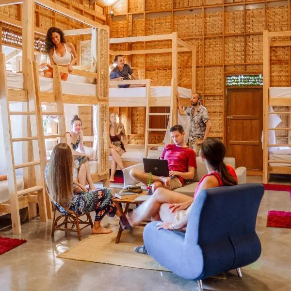 Society House Luxury Hostel, hôtel à Pai