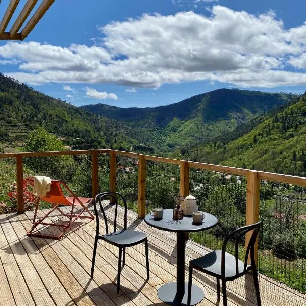 Casa Raposa Lodges - Terrace Mountain View, Hotel in Manteigas