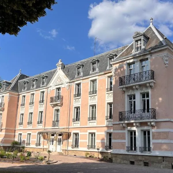 La Souveraine, hotel i Contrexéville