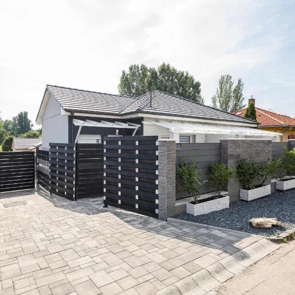 Balatonic Lemon apartmanház, hotel en Siófok