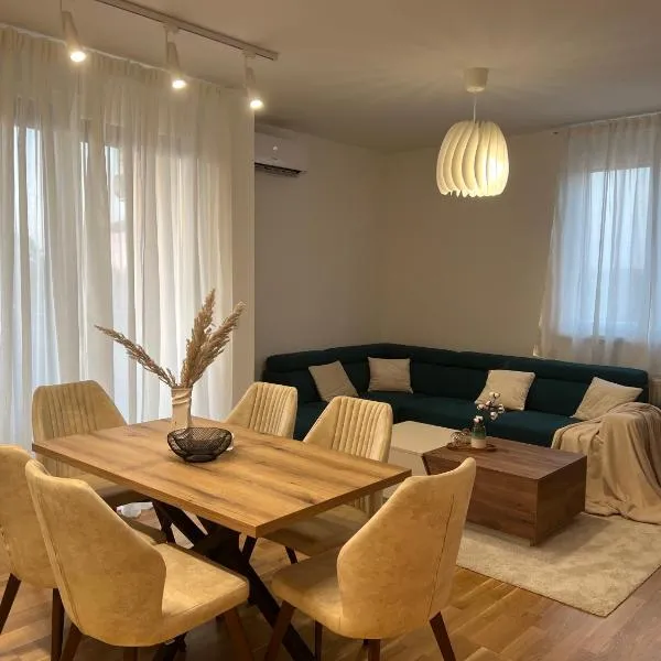 Luxe Living Modern Apartment Stara Pazova, hotel in Stara Pazova