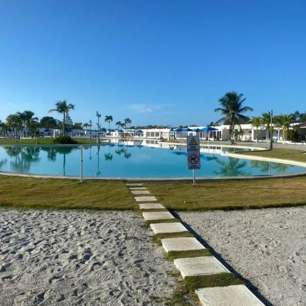 Relajante villa cerca de la playa，位于里奥阿托的酒店