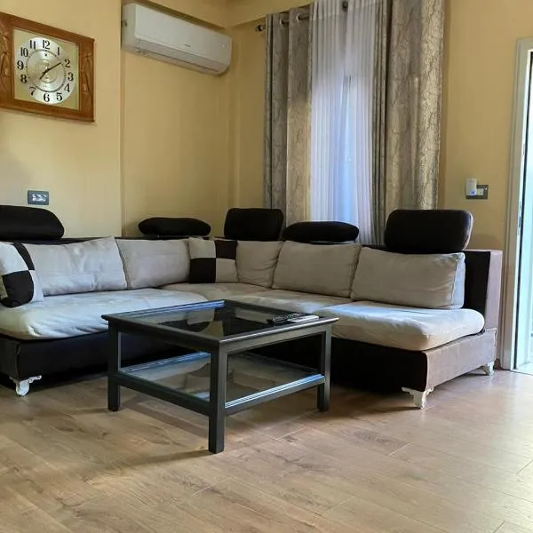 Vila Murati, hotell Tiranas