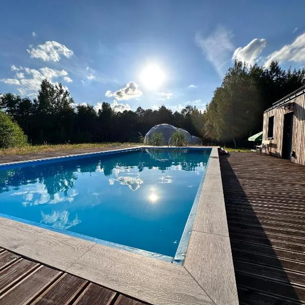 Glamping Stodoła Sfera, hotel in Ściegny