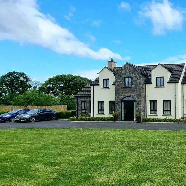 Boutique Country House Aldergrove, hotell i Crumlin