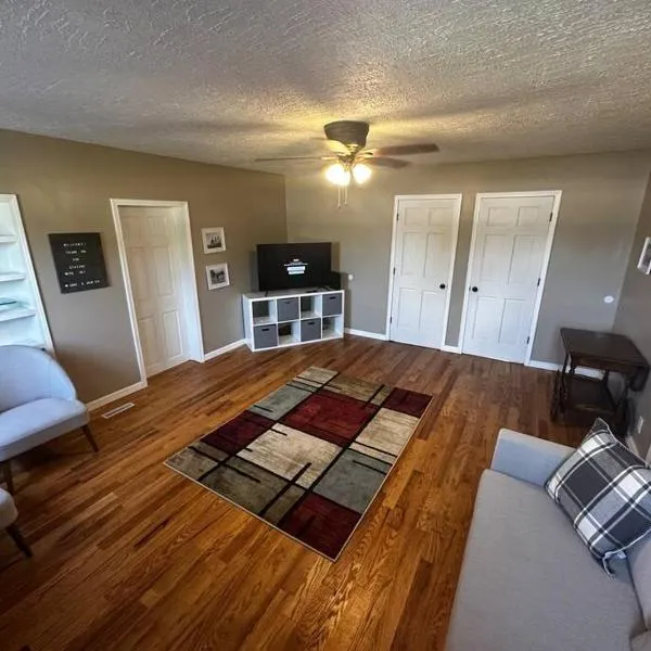 Entire Home in Cambridge City, hotel in Cambridge City