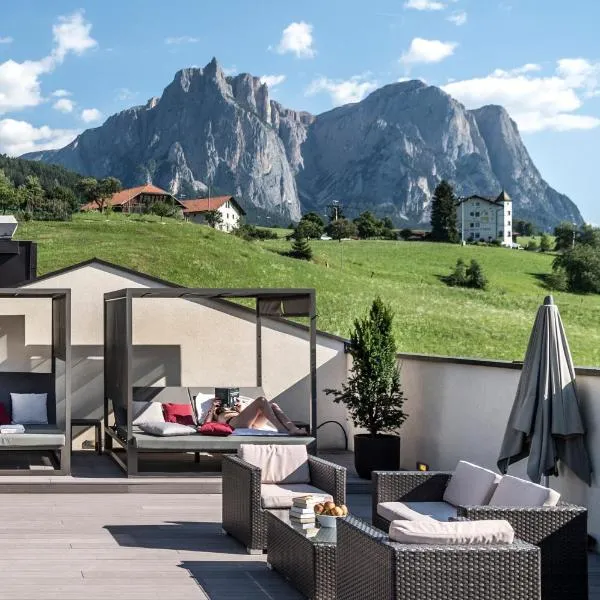 Martina Breakfast Lodge، فندق في كاستيلِروتّو