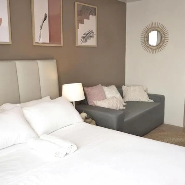 Quince Studio w/ Balcony Orochi Staycation PH at Loop Tower CDO, ξενοδοχείο σε Cagayan de Oro