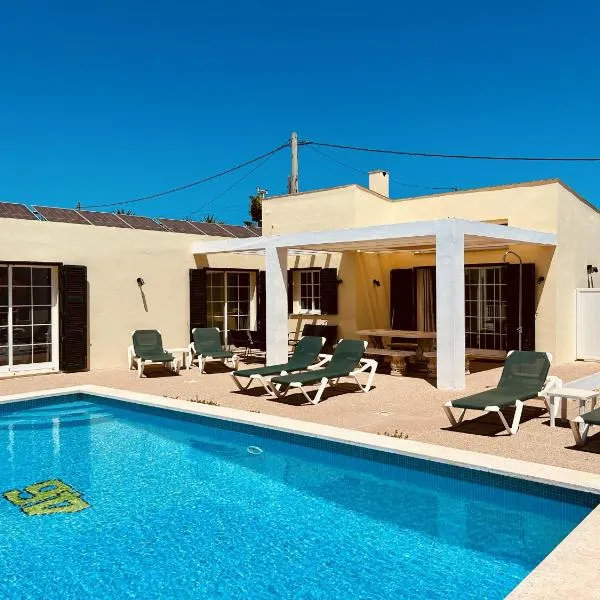 Villa Jordi - Cala en Porter, hotel v destinaci Cala'n Porter