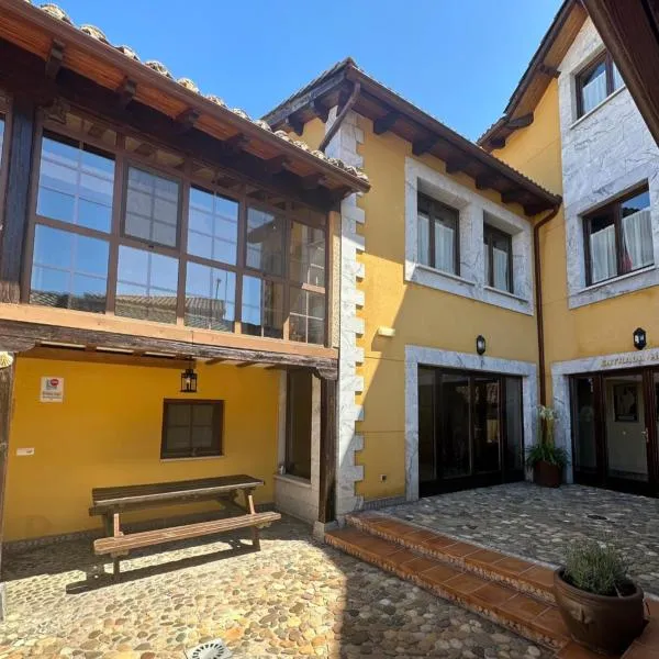 Hotel rural Monasterio de Ara Mada，位于Santa Colomba de las Arrimadas的酒店