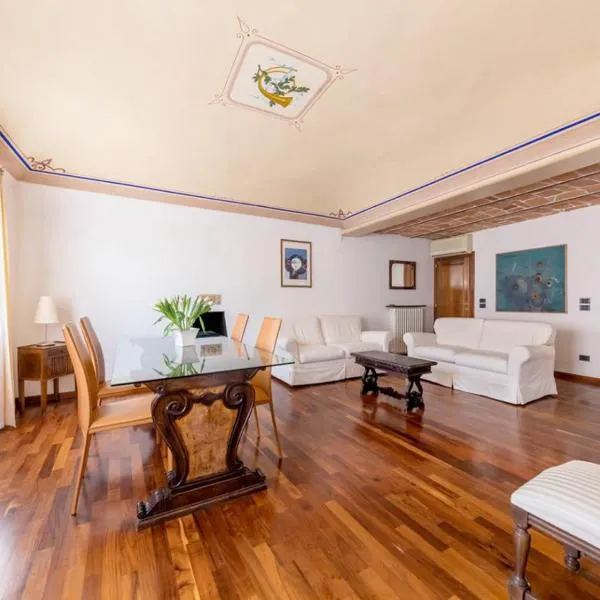 Royal Domus Perugia - via Mazzini, hotel in Perugia