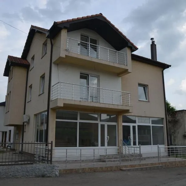 Apartmani Previja, hotel in Berane