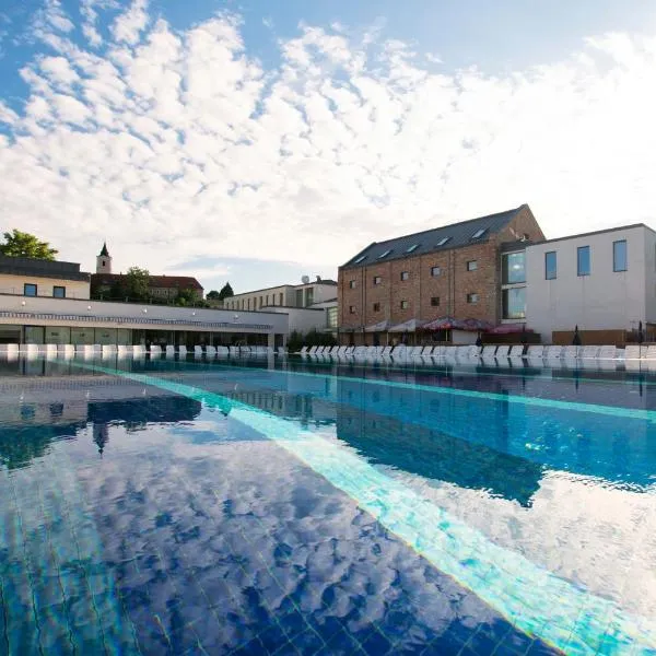 Hotel Castello & Thermal Spa Siklós, hotel v destinaci Siklós