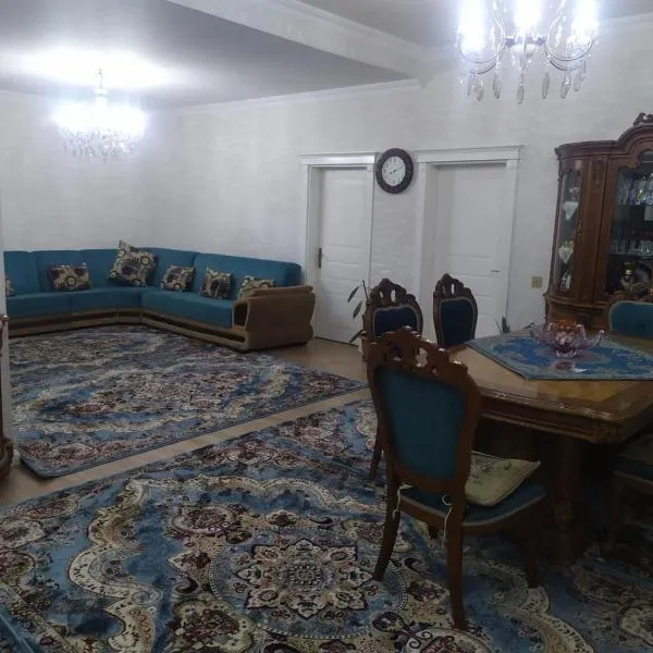 House in Nakhchivan city, Azerbaijan, hotel in Naxçıvan