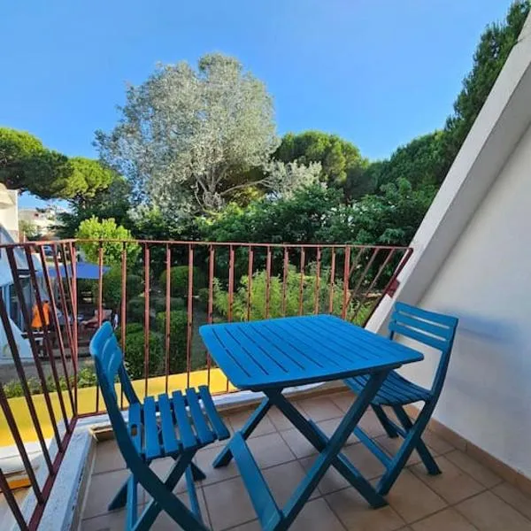 Studio Cabine Clim Wifi Parking Draps - 1 étoile - self check-in possible, hotel v destinaci La Grande-Motte